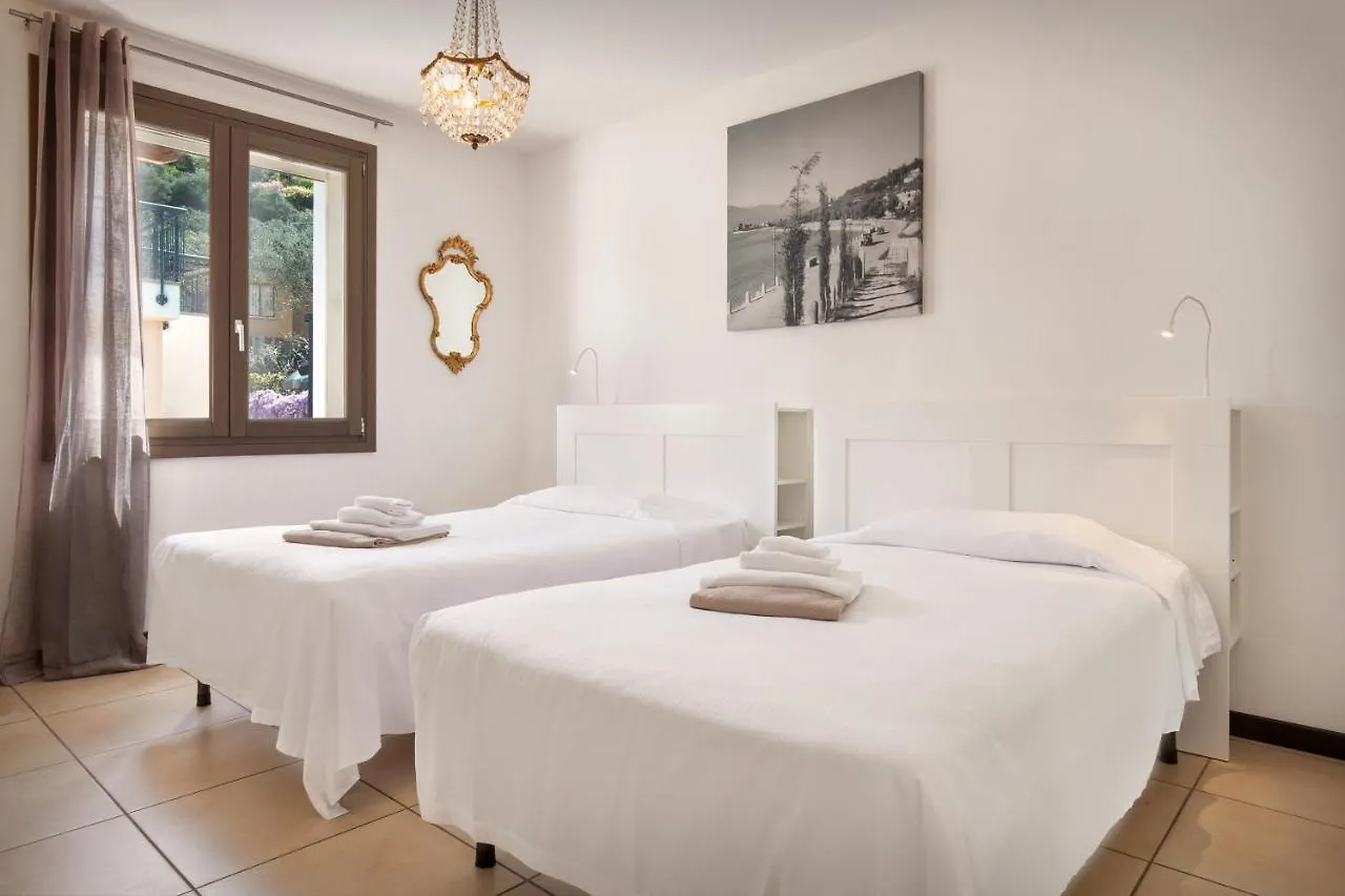 Casa Al Lago With Pool Torri Del Benaco Apartment