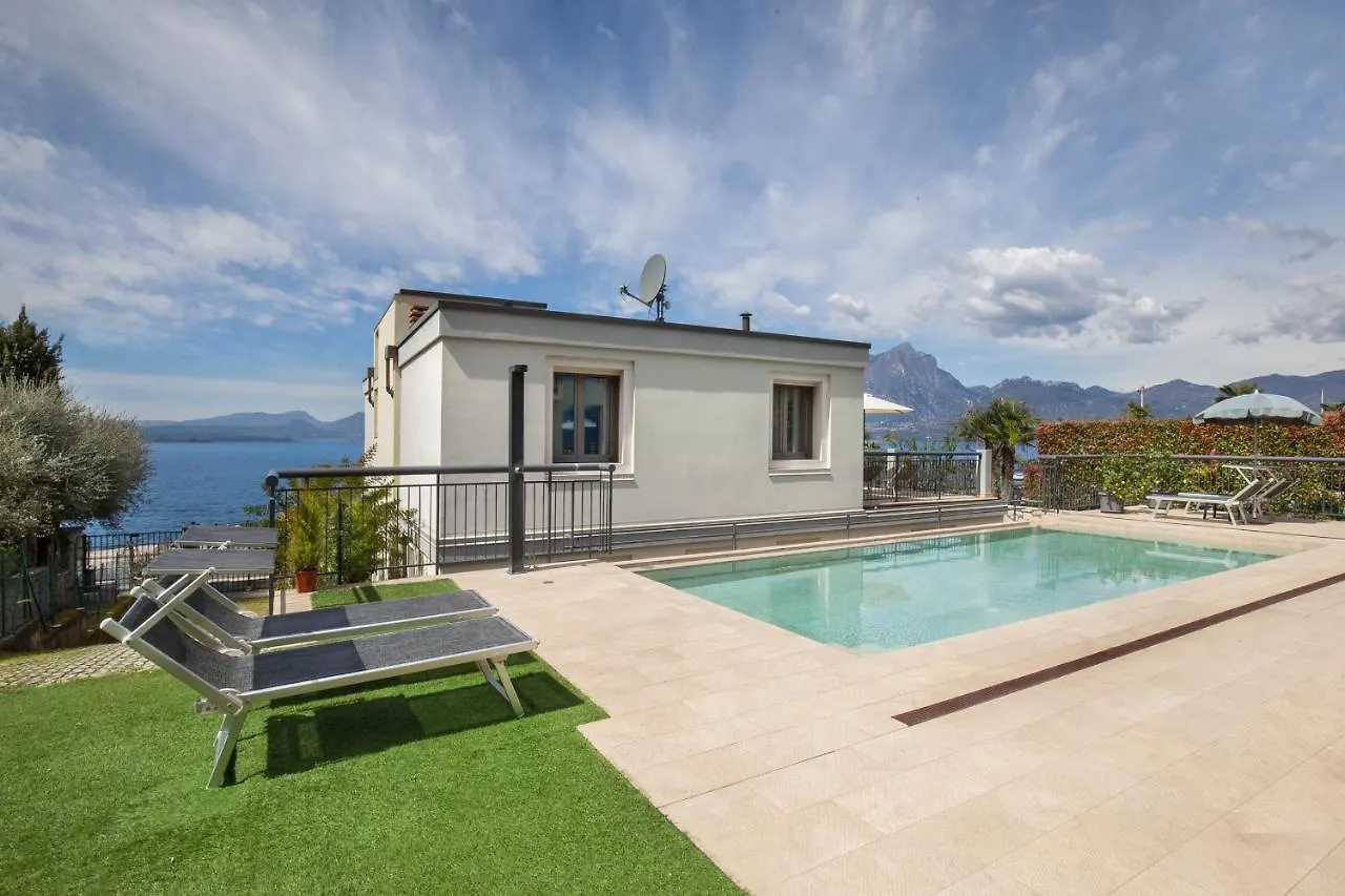 Casa Al Lago With Pool Torri Del Benaco 0*,  Italy