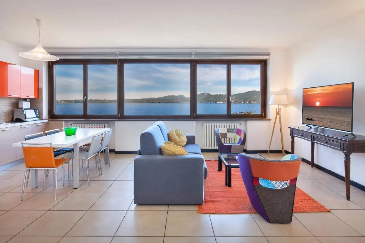 Apartment Casa Al Lago With Pool Torri Del Benaco