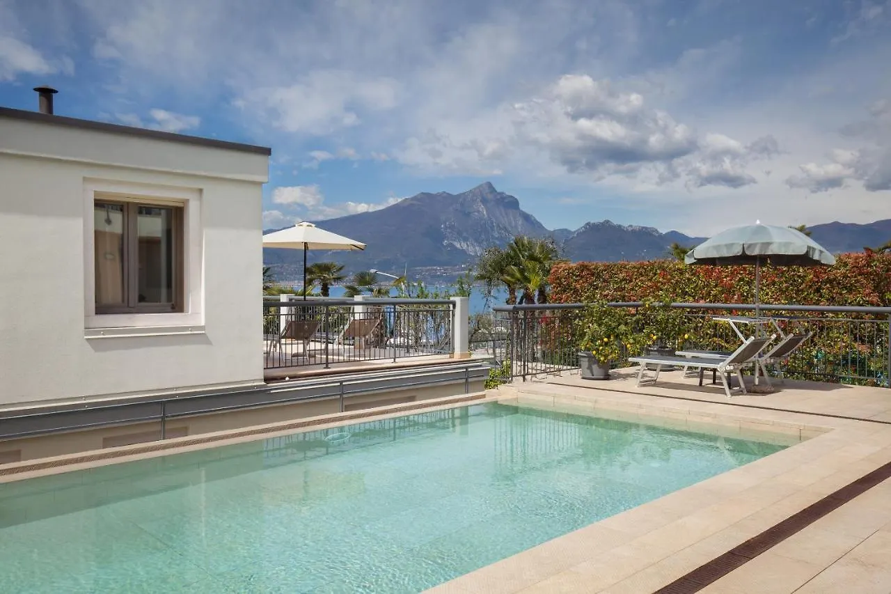 Apartment Casa Al Lago With Pool Torri Del Benaco